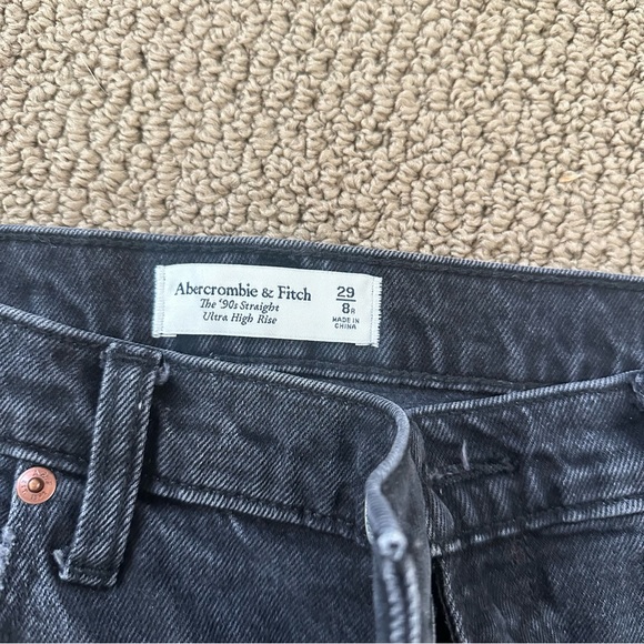 Abercrombie and Fitch 90s jeans - Picture 2 of 3